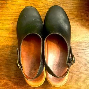 Dansko Black Leather Clog, Size 41 good used condition